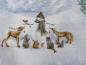 Preview: Patchworkstoff Woodland Friends mit Schneemännern und Waldtieren auf einem hellblau marmorierten Untergrund Detailansich mit Schneemann und Tiere